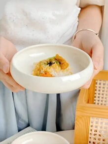 1 pieza Plato de cerámica blanco, lindo plato para servir pasta/ensalada/postre, de apariencia de alta gama para uso en el hogar, restaurante, cafetería y panadería