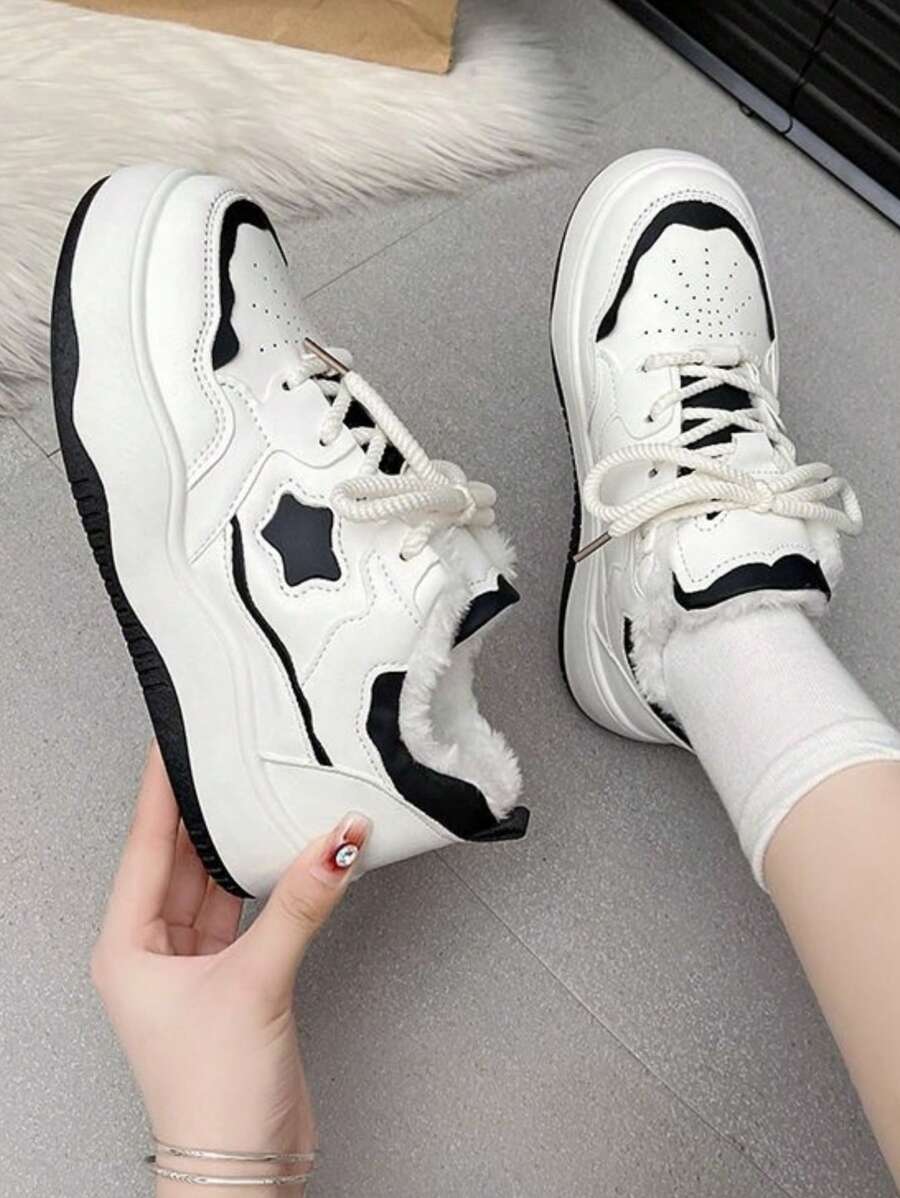 Giày thể thao thời trang nữ với thiết kế chắp vá hình ngôi sao và đế dày - màu đen - Xem 1