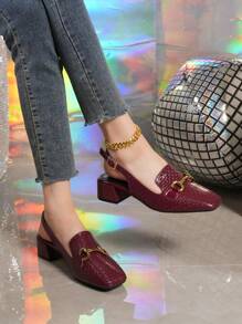 Nuovi sandali con tacco chunky a punta chiusa per donne taglie comode per l'estate, scarpe abbinate a uno stile da fatina, dolci ed eleganti