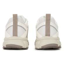 Mizuno 速跑鞋，男女款减震运动鞋，适合日常通勤、户外运动和路跑。40码以下请订购标准尺码。40码及以上请订购小半码。款式编号：D1GH2230