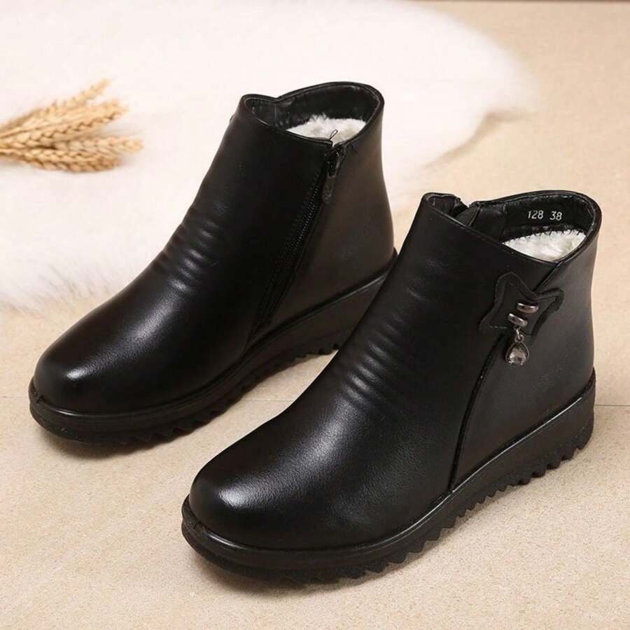 Warm Velvet Waterproof Leather Shoes - Black - View 1