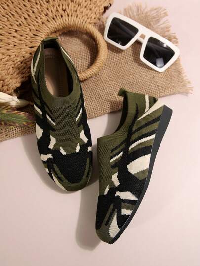 Zapatos planos con estampado de camuflaje para mujer, zapatos exteriores transpirables de punto sin cordones, zapatos ligeros de corte bajo