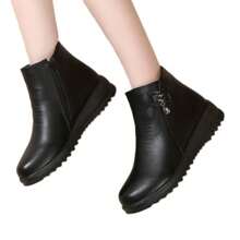 Warm Velvet Waterproof Leather Shoes - Black - View 3