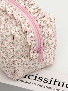 1 pieza Bolsa de maquillaje rellena de encaje plisado con rosa rosa, bolsa de cosméticos portátil para viajes, diseño con cremallera de apertura grande. Forro de tela a cuadros rosa, bolsa de aseo, bolsa de almacenamiento de joyas. Puede guardar cosméticos, lápiz labial, joyas, toallas sanitarias, almohadillas, cambio, auriculares. Esta es una bolsa de maquillaje linda y una bolsa de almacenamiento de artículos de tocador adecuada para mujeres, niñas, adolescentes, estudiantes. Regalos de cumpleaños, regalos festivos. Suministros escolares, artículos de viaje esenciales, bolsa de maquillaje, regalos de invierno para mujeres, organizador de maquillaje, almacenamiento de maquillaje