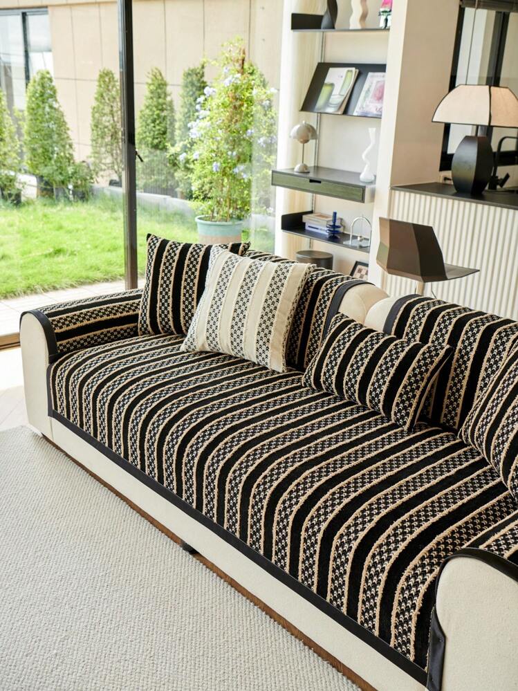 1pc Velvet Sofa Cushion Cover, Luxury Minimalist Design, High-Quality Sofa Slipcover For 1-4 Seater Sofa, L-Shaped Sofa, All Season Use, Anti-Slip Anti-Dust Anti-Scratch, Protect And Decorate Sofa, Suitable For Living Room, Bedroom, Study, Office - Black - View 2
