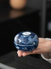 1 件青花陶瓷龙纹香炉，釉面芳香装饰品