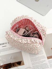 1 pieza Bolsa de maquillaje rellena de encaje plisado con rosa rosa, bolsa de cosméticos portátil para viajes, diseño con cremallera de apertura grande. Forro de tela a cuadros rosa, bolsa de aseo, bolsa de almacenamiento de joyas. Puede guardar cosméticos, lápiz labial, joyas, toallas sanitarias, almohadillas, cambio, auriculares. Esta es una bolsa de maquillaje linda y una bolsa de almacenamiento de artículos de tocador adecuada para mujeres, niñas, adolescentes, estudiantes. Regalos de cumpleaños, regalos festivos. Suministros escolares, artículos de viaje esenciales, bolsa de maquillaje, regalos de invierno para mujeres, organizador de maquillaje, almacenamiento de maquillaje