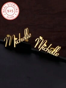 Ein Paar 925 Silber personalisierte englische Buchstaben Ohrringe mit kleinen Herz-Dekorationen, geeignet für den täglichen Gebrauch und Partytragen, Weihnachten, Halloween, Valentinstag, Hochzeitstag, Herbstoutfit und jeden Anlass. Das perfekte Geschenk zum Tragen