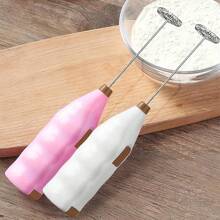 1 件手持式电动奶泡器和打蛋器，创意迷你不锈钢搅拌机，适用于鸡蛋、咖啡、茶等 - 彩色 - 查看 1