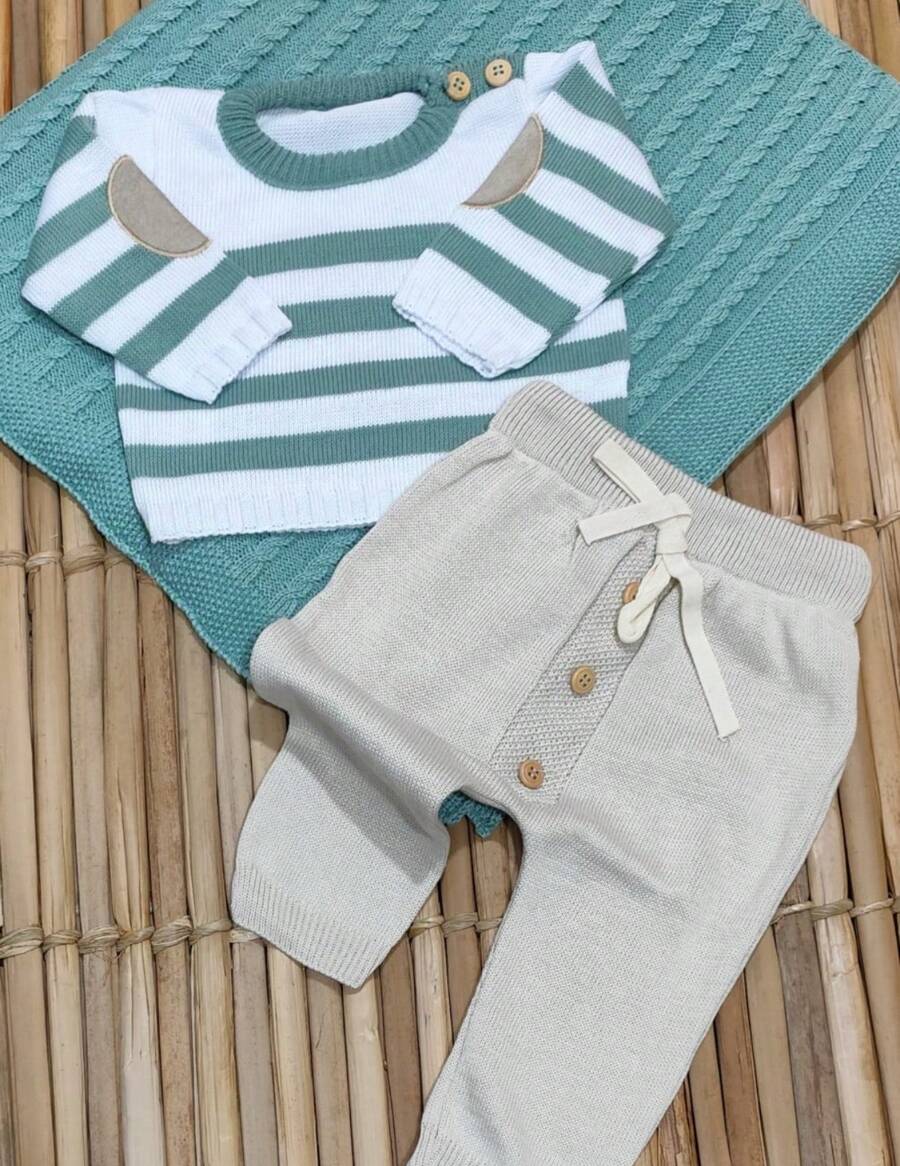 Three-Piece Maternity Outfit, Jacket, Trousers And Blanket - Green - View 1