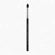 E45 SMALL TAPERED BLENDING BRUSH - Black - View 1