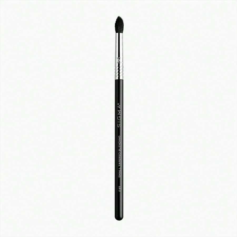 E45 SMALL TAPERED BLENDING BRUSH - Black - View 1