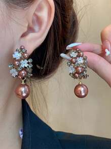 topshiny 1 Cặp Hoa tai ngọc trai phong cách cung điện sang trọng thanh lịch Hàn Quốc, trang sức hoa đính đá và tua rua cho phụ nữ, thích hợp cho trang phục cưới và dự tiệc - bông tai - Xem 2