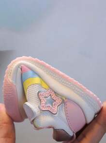 Zapatillas de bebé impermeables, suaves y antideslizantes, con suela blanda, aptas para niños y niñas de 1 a 4 años, para uso en interiores y exteriores, zapatos casuales para caminar con y banda elástica, fáciles de poner y quitar, zapatos de entrenamiento para niños pequeños