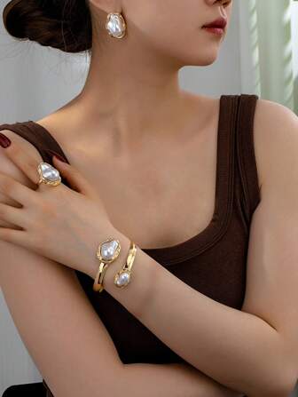 3Pcs/Set European And American Style Asymmetrical Pearl Bracelet, Earrings & Ring Jewelry Set, Romantic & Elegant Gift For Women