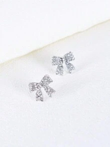 Anting Stud Pita Rhinestone, Cocok untuk Pemakaian Sehari-hari, Minimalis & Modis, Hadiah Hari Valentine yang Ideal - Busur berlian perak - View 5