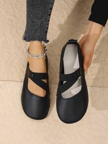 Women's New Stylish Soft Comfort Versatile Slip-On Round Toe Ballet Flats - Black - View 1