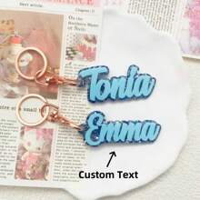 1 件定制亚克力钥匙扣，带英文名称和日期 - 个性化字母吊坠，创意三色设计，送给女士的完美圣诞节礼物 - 彩色 - 查看 1