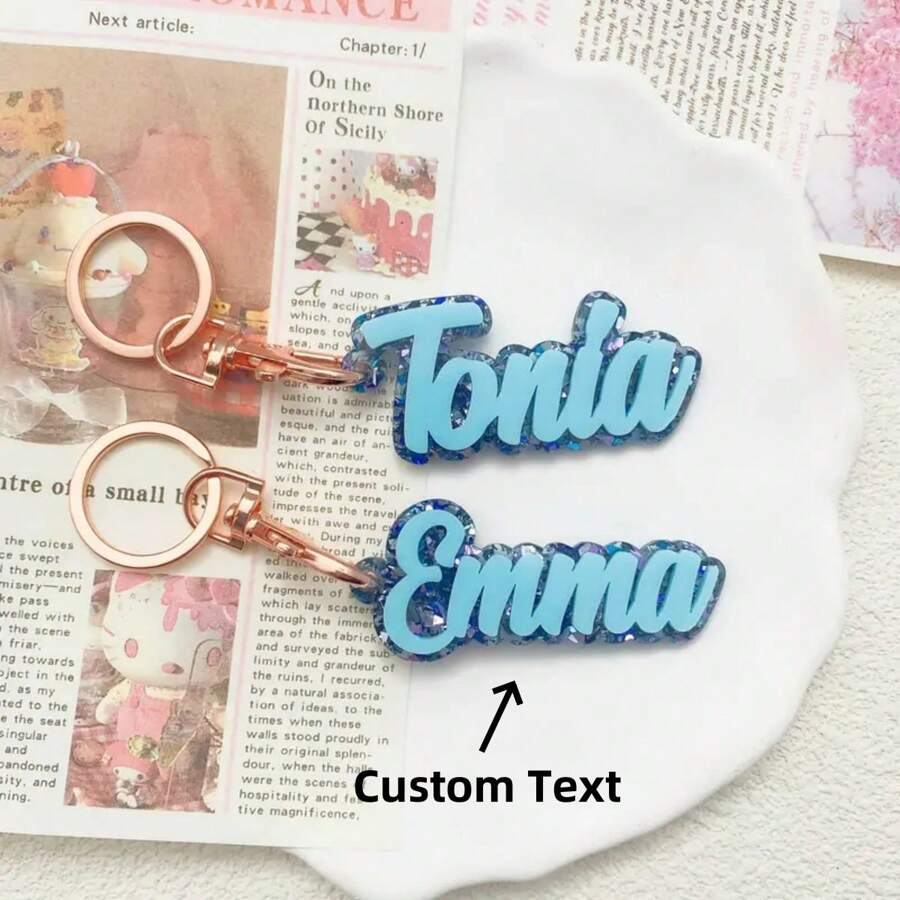 1 件定制亚克力钥匙扣，带英文名称和日期 - 个性化字母吊坠，创意三色设计，送给女士的完美圣诞节礼物 - 彩色 - 查看 1