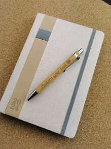 1-160支装定制刻字圆珠笔,返校用品,定制刻字笔,个性化竹木圆珠笔,可定制精美书写笔,书写流畅的圆珠笔,适合作为生日礼物、教师节礼物、周年纪念礼物、毕业礼物、送给朋友、学生、老师、闺蜜、男士、女士、家人、商务、工作、办公室用品。 - 圖示款 - 查看 7