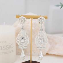 1 Pair Gold Tone Flower Shaped Earrings With Plastic Rhinestones, Elegant Vintage Boho Moroccan Style For Weddings, Parties, Holidays