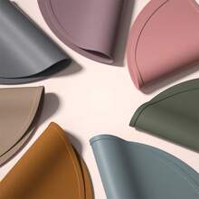 1 pezzo Tovaglietta in silicone a forma di semicerchio, pieghevole, impermeabile, anti-olio, termoisolante, portatile per supplementi alimentari, con texture morbida, durevole per bambini