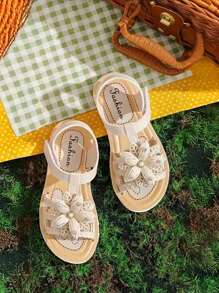 2024新款露趾凉鞋公主软底幼儿宝宝甜美休闲蝴蝶女童学生时尚可爱夏季