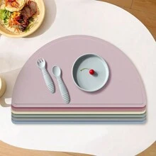 1 pezzo Tovaglietta in silicone a forma di semicerchio, pieghevole, impermeabile, anti-olio, termoisolante, portatile per supplementi alimentari, con texture morbida, durevole per bambini
