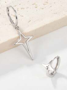 一对不对称 925 银耳环套装，光滑的四角星形耳环适合女性和男性日常休闲场合，或作为女儿和侄女的节日礼物 - 銀色 - 查看 6