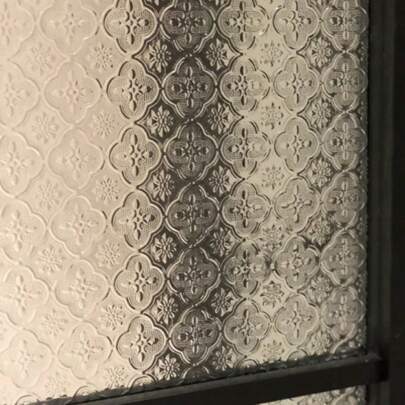 Apfelblüten-Glasaufkleber, Sichtschutzfolie, opak transluzent, geeignet für Badezimmer, Duschraum, Küche. Einfach anzubringen, statisch ohne Kleber, wasserdicht, ölfest, schimmelresistent, geruchslos, kann auf alle glatten Oberflächen aufgebracht werden, einfach aufsprühen und anbringen, hinterlässt keine Rückstände beim Entfernen.