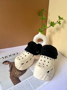 Einfarbige warme Hausschuhe für Innen, flauschige warme Fütterung, dicke rutschfeste Sohle, flauschig bequeme dicke Schuhe für den Winter, Plateau-Highheels-Sandalen