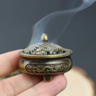 1PC Traditional Metal Portable Incense Burner - Zen-Inspired Hollow Design With Lid And Three-Legged Design - Decorative Tabletop Incense Holder, Sandalwood Incense Burner Plate Holder, Zen Style Incense Incense Holder, Household Teaware Accessories, Unscented For Home Decor, Office, And Tea Room