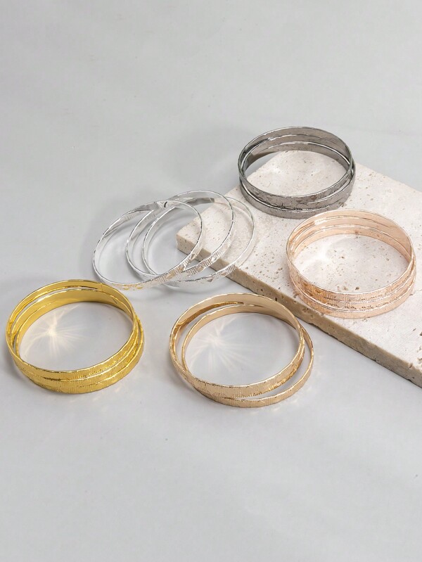 3 أساور معدنية قابلة للتراكب مطبوعة بنقشة معينية فريدة للأطفال من عمر 3 إلى 9 سنوات