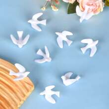 60pcs, 1.5 Inch Resin Micro Bird Crafts, Small White Models, Cute Pigeon, Peace Bird Models, Lawn Statue Decorations, For Crafts, Wedding Cake Decorations