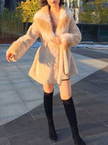 Oversized, flauschiger Kragen, einstellbare Taille, flauschige Jacke
