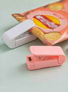 Máquina selladora de mini bocadillos, selladora de plástico, preservador de alimentos en bolsas de plástico para el hogar y estudiantes (baterías no incluidas, se deben adquirir por separado) - Artículos esenciales de verano, accesorios de viaje, accesorios de vacaciones, accesorios de playa, útiles escolares, suministros para acampar