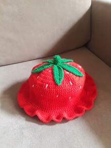 Cappello a secchiello lavorato a mano da donna con dettagli di fragola, cappello a secchiello in maglia floreale all'uncinetto, cappello a secchiello carino e traspirante adatto per primavera, estate, autunno e inverno con tesa piatta, ideale come regalo per compleanni e per il ritorno a scuola