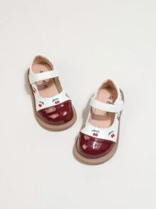 Mädchen Rote Kirsche Design Lackleder Mary Jane Schuhe, süßer und ländlicher Stil, geeignet für Mini-Röcke, Strand, Feiertage im Frühling, Sommer, Herbst