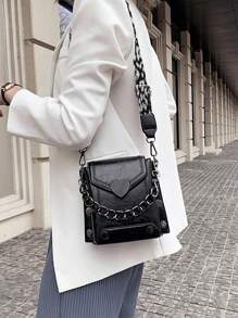 时尚新款独特百搭休闲酷炫潮流小方包，配有粗链条、心形装饰、可调节宽肩带，适合约会、购物、通勤、女士单肩包/斜挎包、手机包 - 黑色 - 查看 4