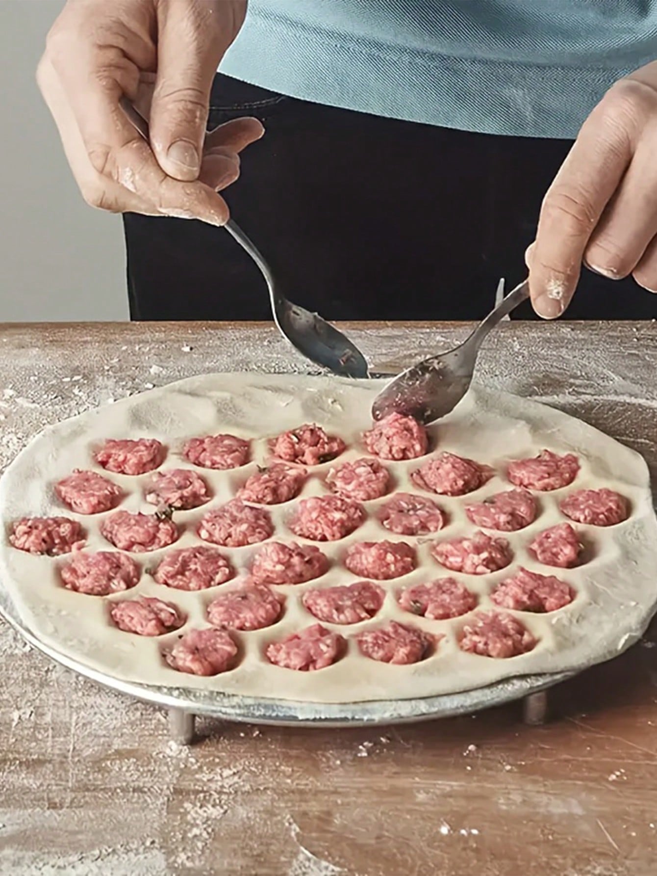 قالب صنع الكريات (الملبنات) من الألومنيوم سهل الاس...