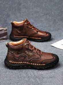 Botas altas de hombre con cordones cosidos a mano, de estilo elegante, adecuadas para vestir casual y formal, con suelas de goma duraderas, de piel de microfibra transpirable. Aptas para uso casual al aire libre, senderismo y oficina. Disponibles en negro, marrón oscuro y marrón claro, en tallas grandes del 45 al 48 para hombre.