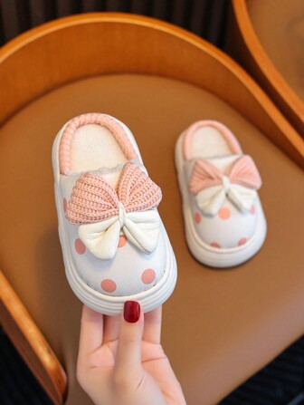 1 双可爱女孩保暖拖鞋，舒适防水家居鞋，蝴蝶结设计，甜美时尚