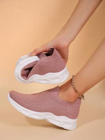 舒适软底防滑休闲妈妈鞋，中老年一脚蹬运动鞋，透气跑步旅行平底鞋，春夏秋季