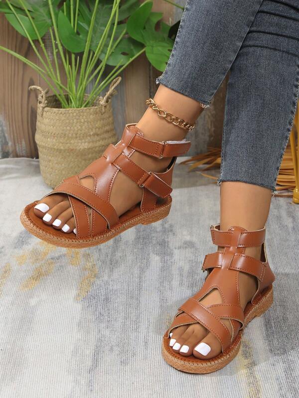 New Summer Korean Style Versatile Retro French Fashion Cutout Peep Toe Criss-Cross Straps Lightweight Breathable Soft Bottom Comfortable Sandals, Roman Beach Sandals, Brown