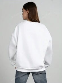 Curve Oversize Women's White Sweatshirt With Christmas Element Print, Casual & Versatile, Warm Thermal Lined, Loose Fit Streetwear Style Long Sleeve Pullover Suitable For Cold Weather, Comfort