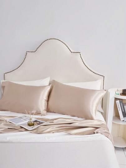 غطاء وسادة بوليستراحادي اللون مريح جدًا ولين لجميع المواسم, يأتي بحافة مغلقة مناسب لجميع الوسائد بحجم21*30 سم قطعتين