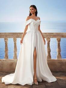 Nowa satynowa koronkowa haftowana rozcięta długa suknia ślubna z wysokim i niskim dołem