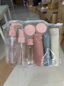 11 件可再填充旅行瓶套装 - TSA 认可的旅行洗漱用品容器 - 防漏且 - 非常适合洗发水、护发素、爽肤水和沐浴露 - 旅行必需品套装 - 彩色 - 查看 11