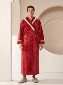 1件秋冬情侣加长菠萝法兰绒浴袍返校