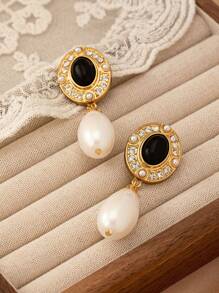 1 对复古水钻和人造珍珠吊坠耳环，适合女士佩戴，优雅百搭，适合各种场合